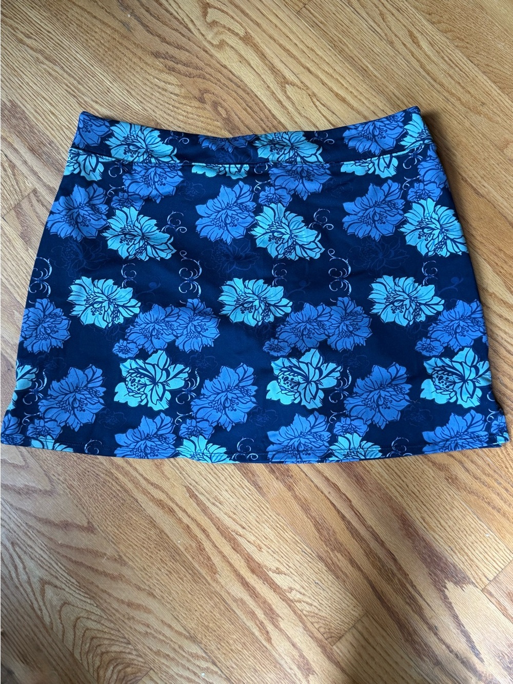 Tranquility by Colorado Clothing X-Large Navy Floral Skort